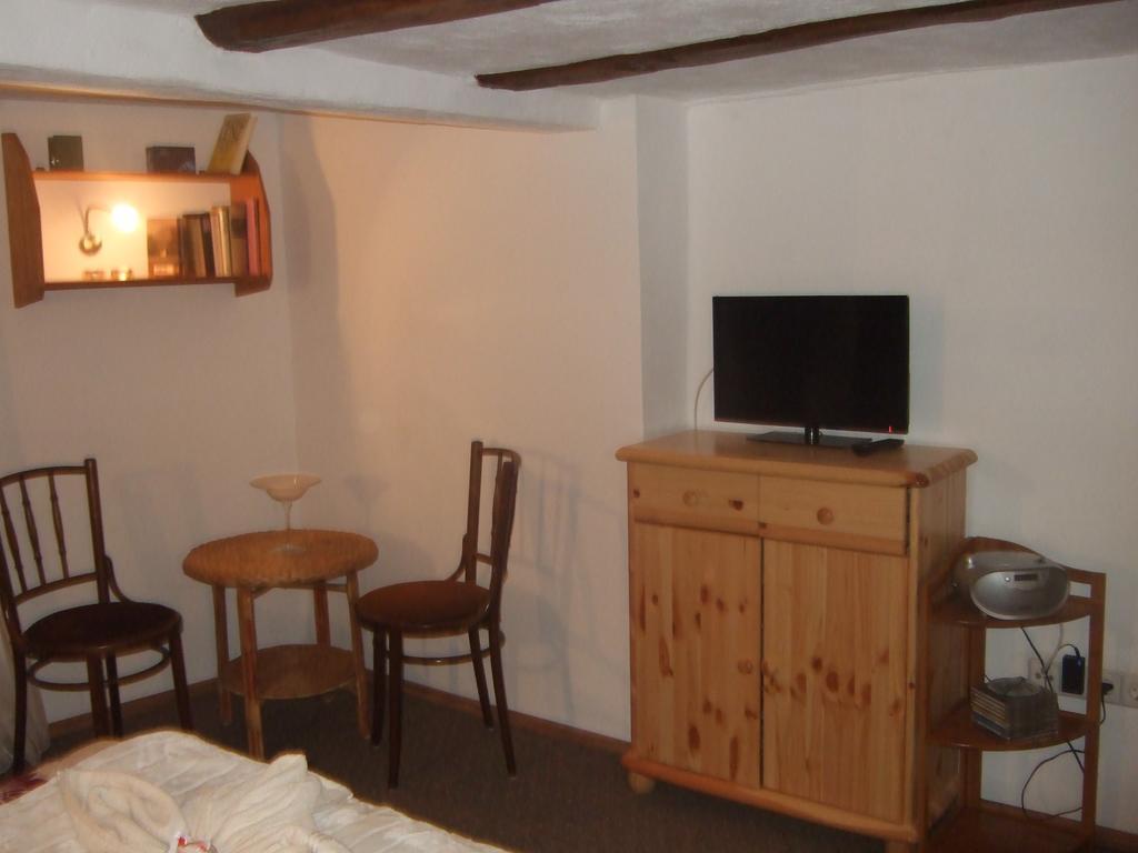 Kleines Winzerhauschen Villa Bremm Room photo