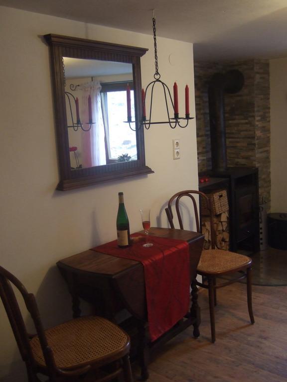 Kleines Winzerhauschen Villa Bremm Room photo